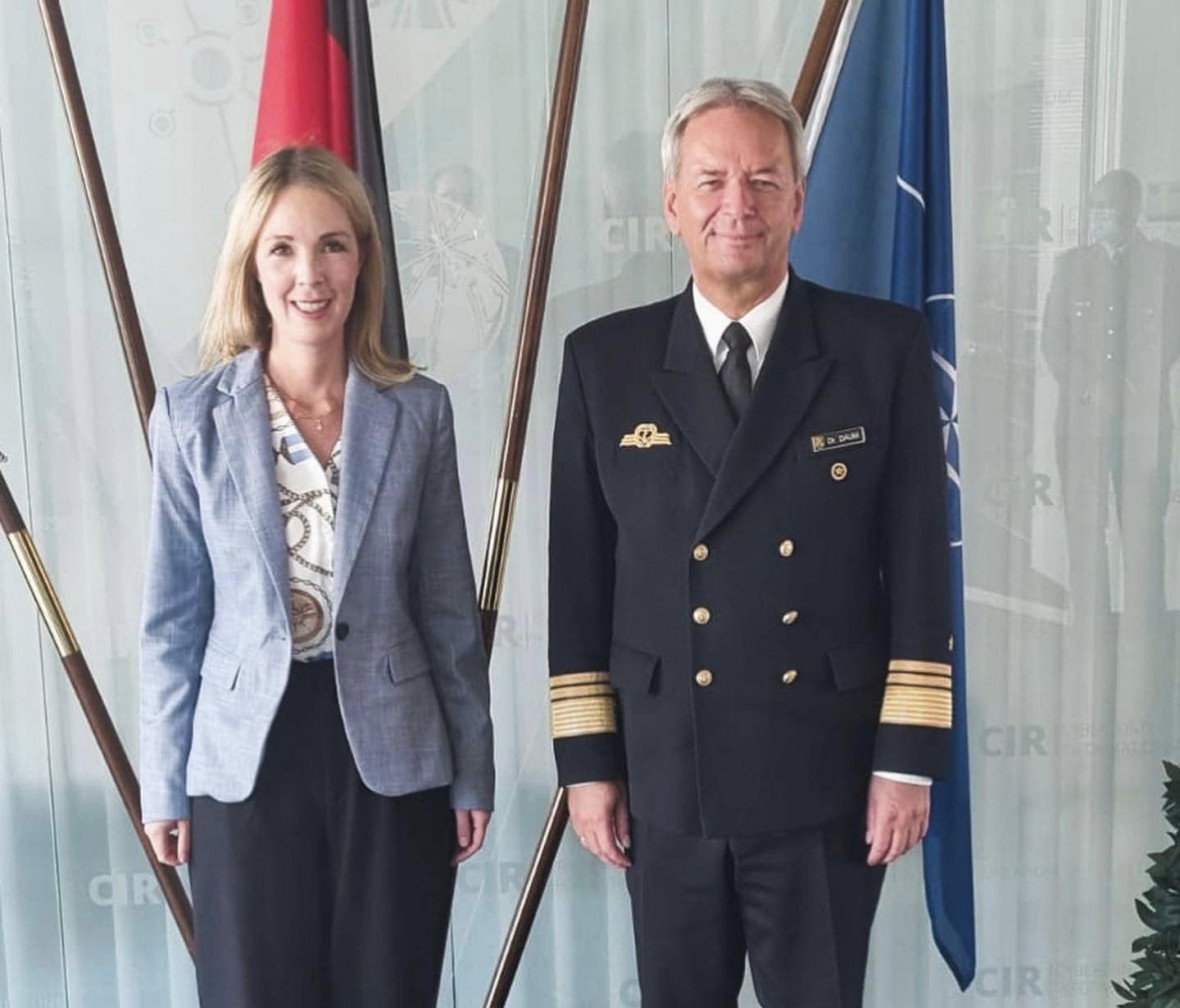 Ellen Demuth, MdL, und  Admiral Dr. Thomas Daum